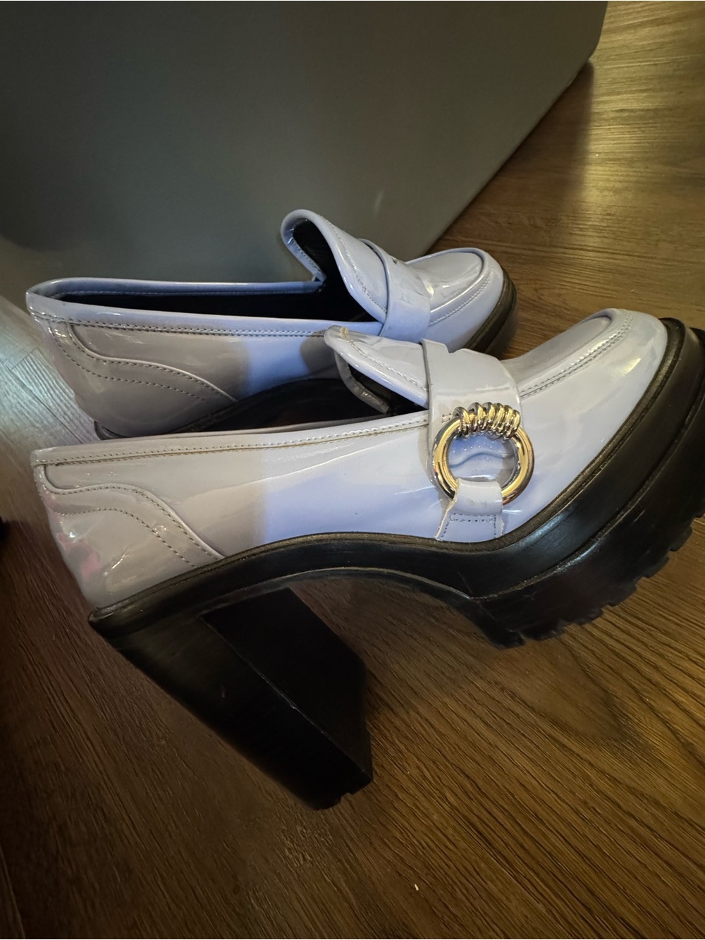 Gianni Bini Light Blue Patent Platform Loafers with Gold Ring - Picture 3 of 6